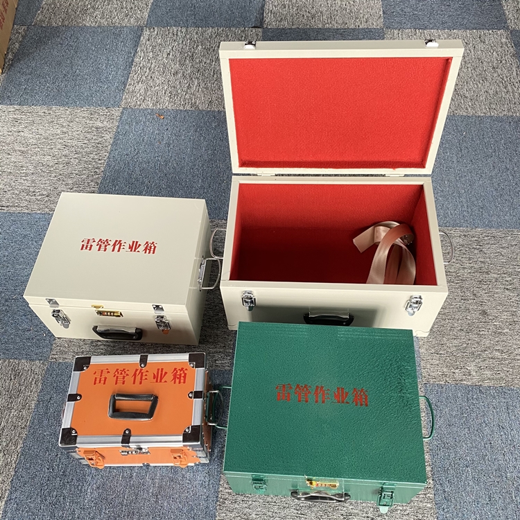 肇东爆破工程作业箱如何选择？玻璃钢与传统材质的全面对比